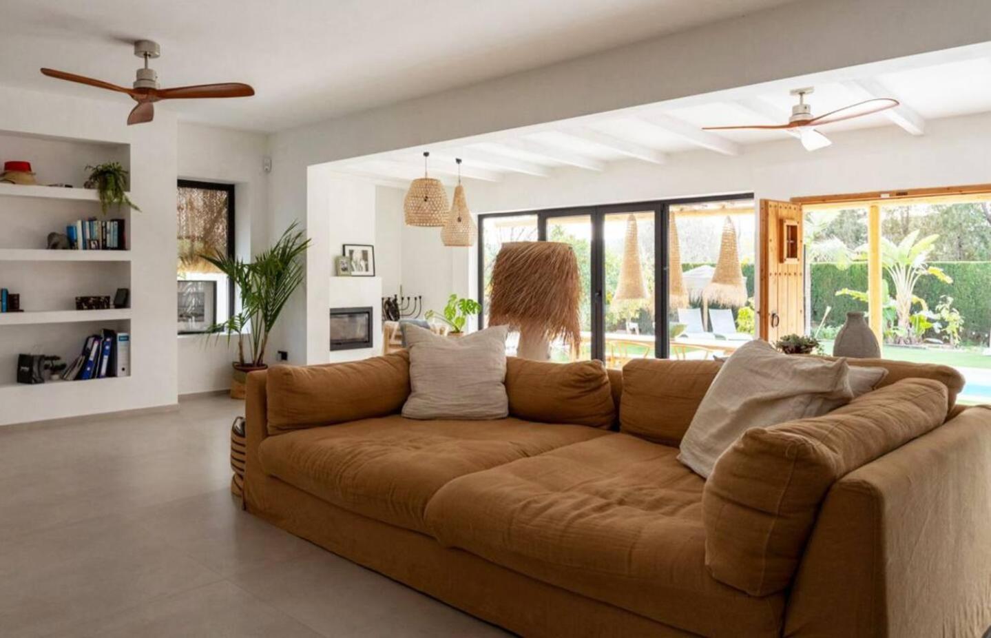 Casanoa Luxury Villa Bed And Breakfast Γιαβέα Εξωτερικό φωτογραφία